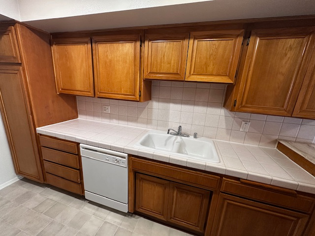 121 S Swall Dr #202 - Photo 6 of 14