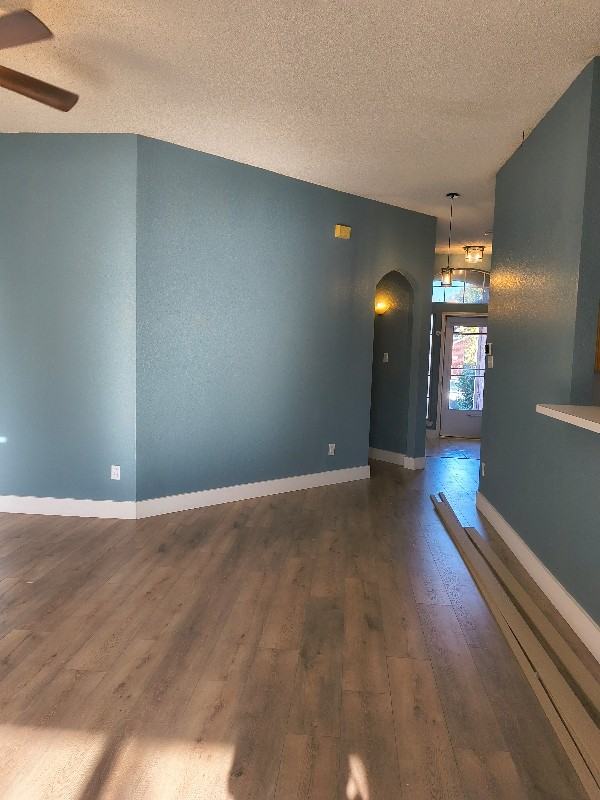 1419 Vanderbilt Ln - Photo 2 of 13