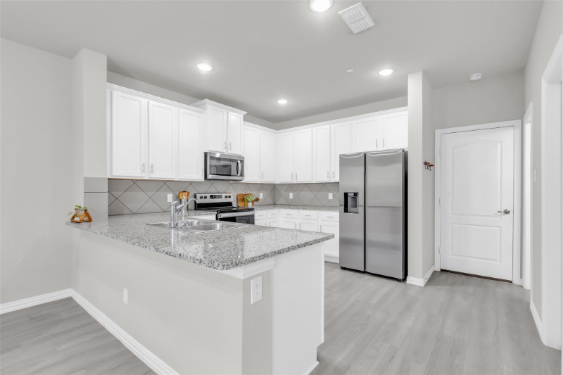 1249 Jones Trl - Photo 4 of 20