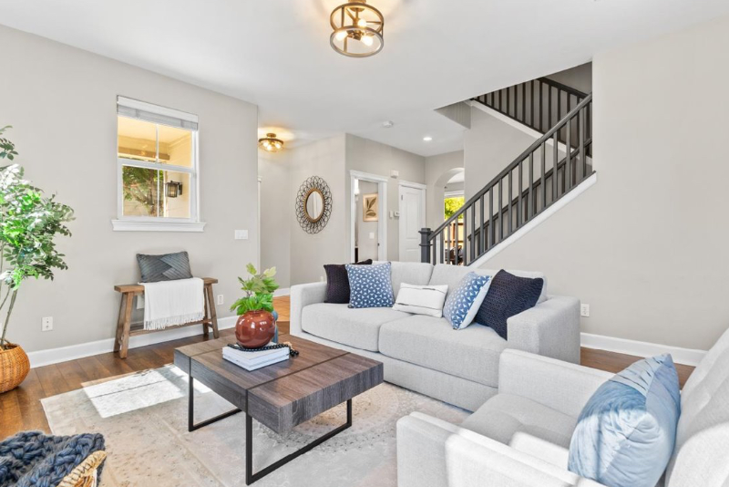 2455 Prairie Ln - Photo 6 of 20