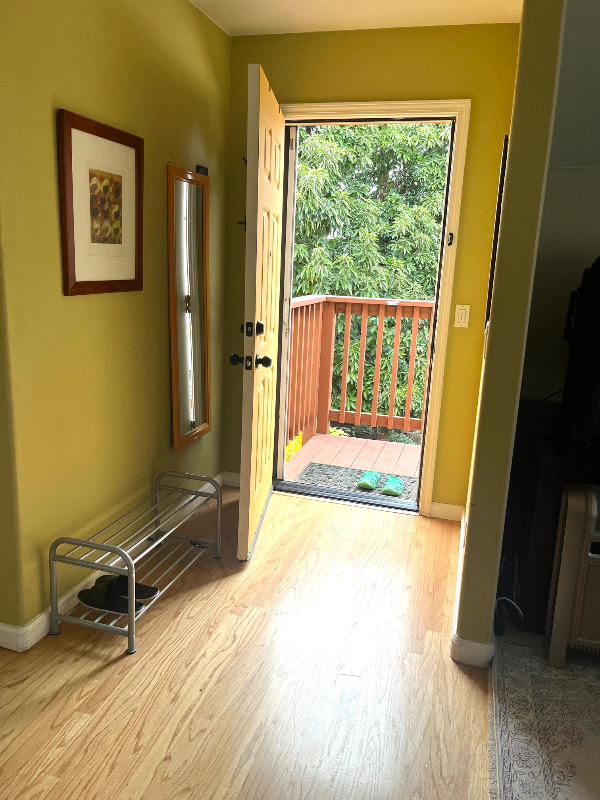 1011 Mesquite Dr - Photo 3 of 8