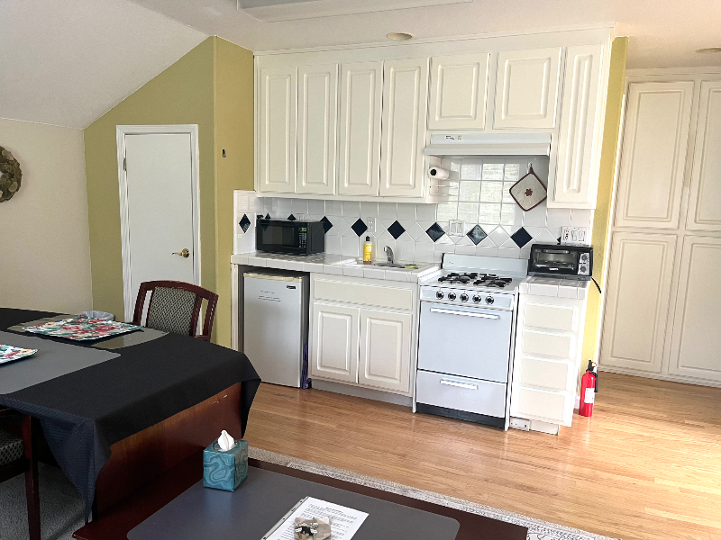 1011 Mesquite Dr - Photo 5 of 8