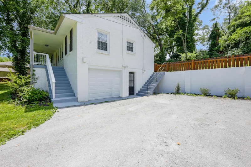 606 Durrett Dr - Photo 2 of 12