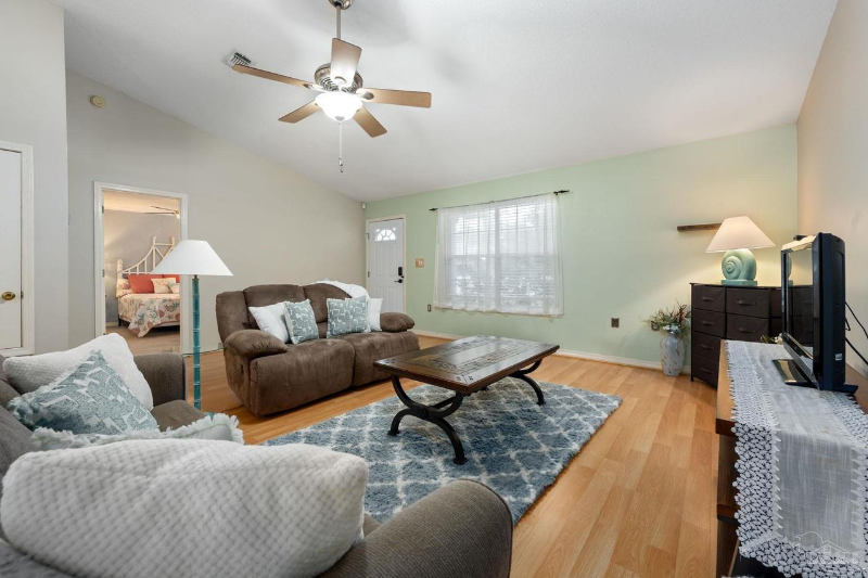 3159 Hickory St - Photo 5 of 13