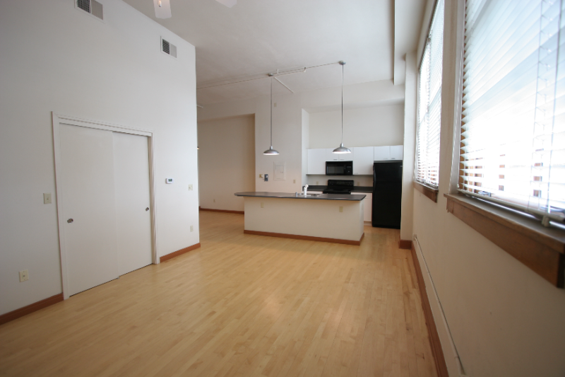 100 Broadway Blvd Ne #102 - Photo 4 of 5