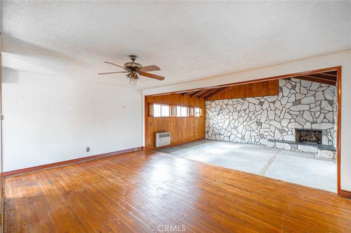 22125 Garston Ave - Photo 3 of 8