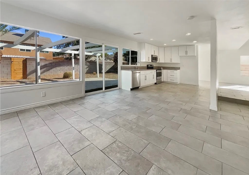 9670 Summerville St - Photo 2 of 18