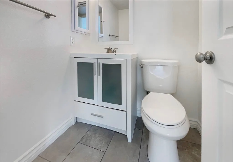 9670 Summerville St - Photo 5 of 18