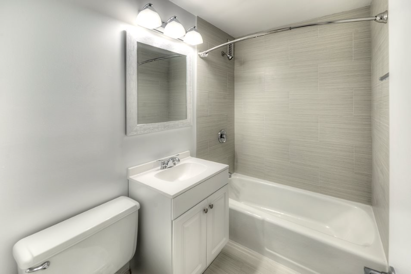 1118 S Michigan Ave - Photo 4 of 5