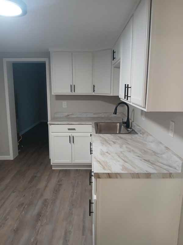 1602 N Hughes St - Photo 4 of 11