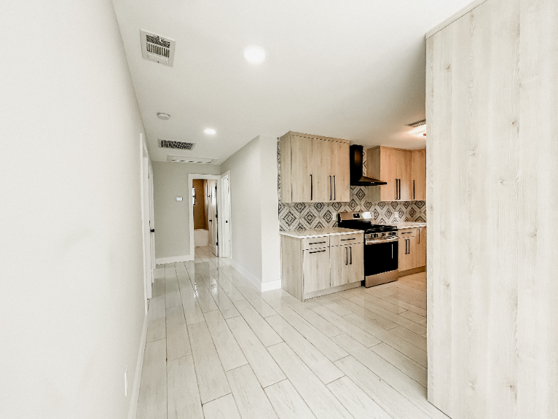 1847 Shore Acres Blvd Ne - Photo 5 of 20