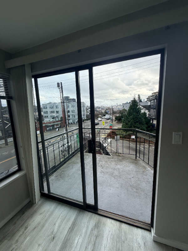 2117 Dexter Ave N #201 - Photo 7 of 18