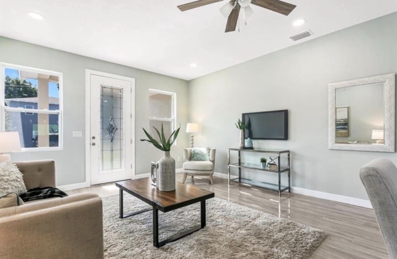 5037 23rd St N - Photo 4 of 9