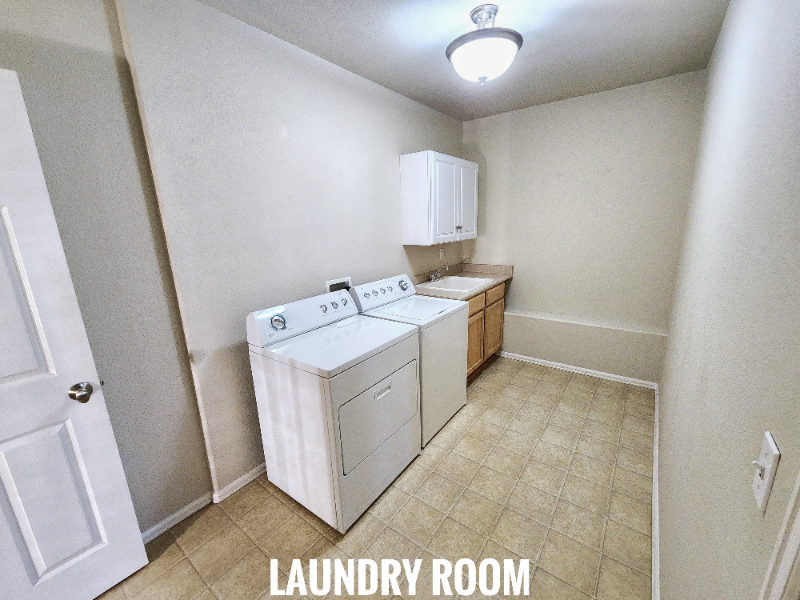 2060 Dewhirst Dr - Photo 3 of 11