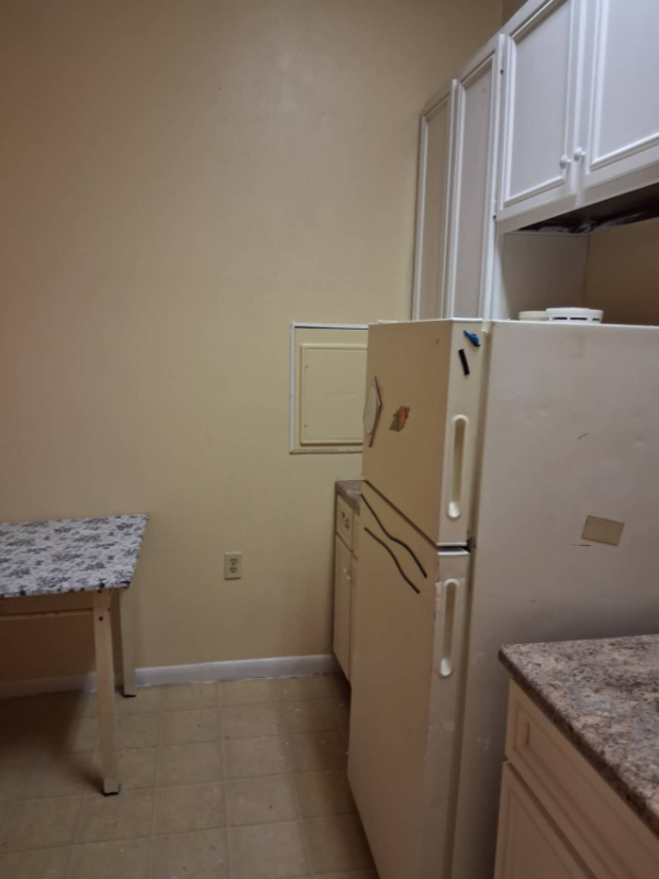 1600 Howard Ave #1600 - Photo 5 of 8