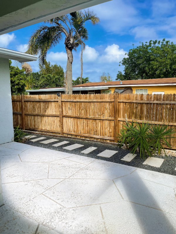 916 W Drew St - Photo 2 of 13