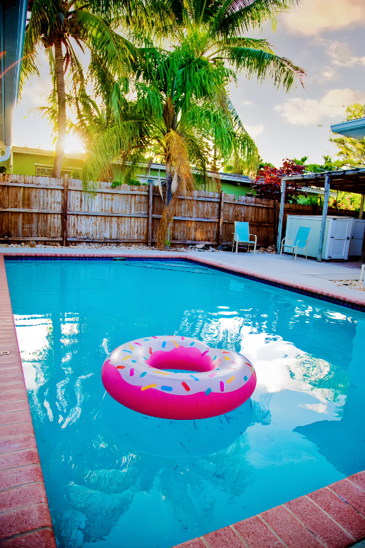 916 W Drew St - Photo 3 of 13