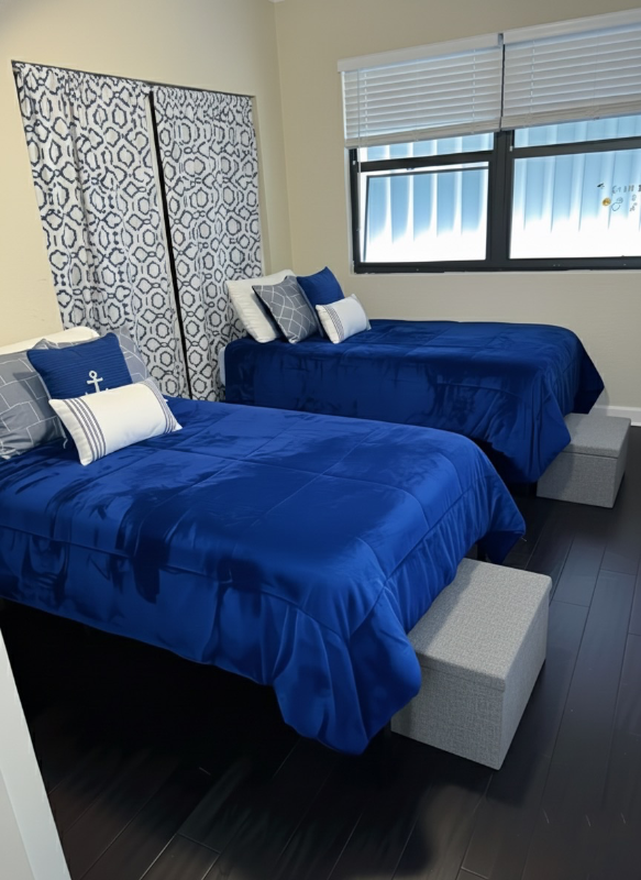 916 W Drew St - Photo 7 of 13