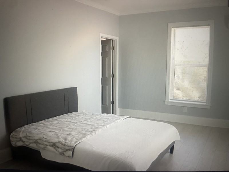 133 Williams St #1 - Photo 5 of 8