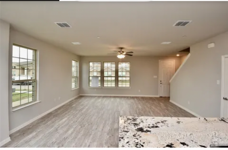 3401 Solana Cir - Photo 7 of 12