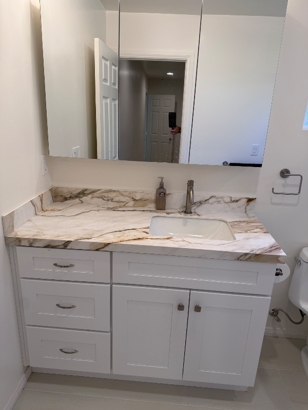 2214 Finch Ln - Photo 2 of 16