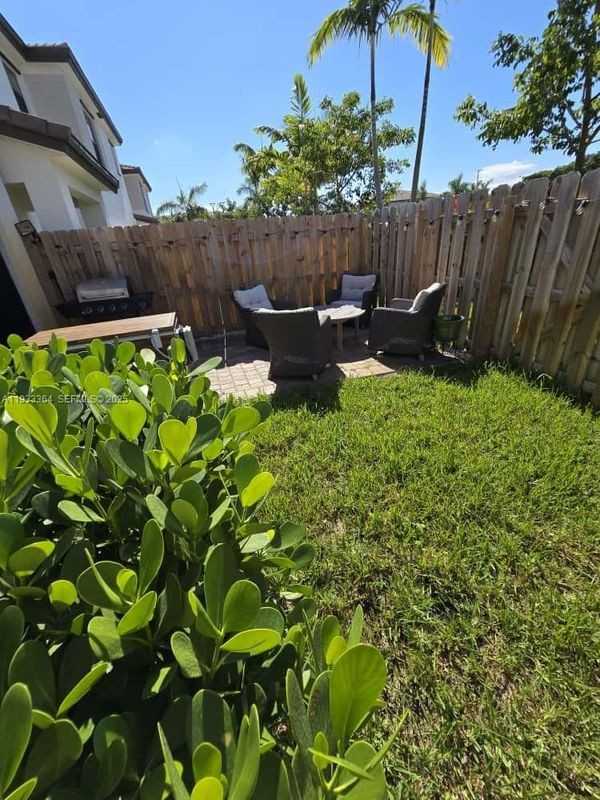 200 Sw 159th Way - Photo 6 of 6