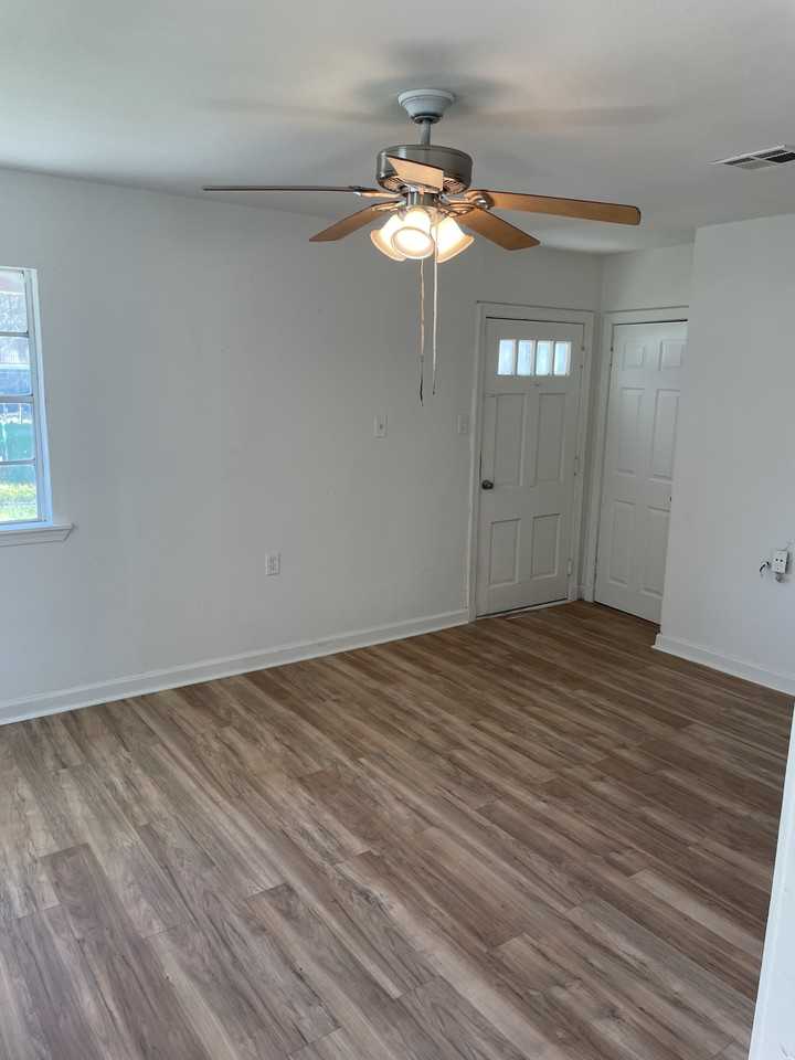 1117 Evergreen Dr #NA - Photo 4 of 20