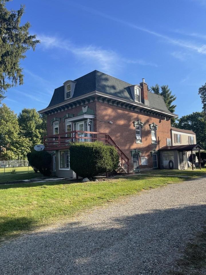 391 South Jefferson Street - 1Apt 3 #1 - Photo 7 of 9