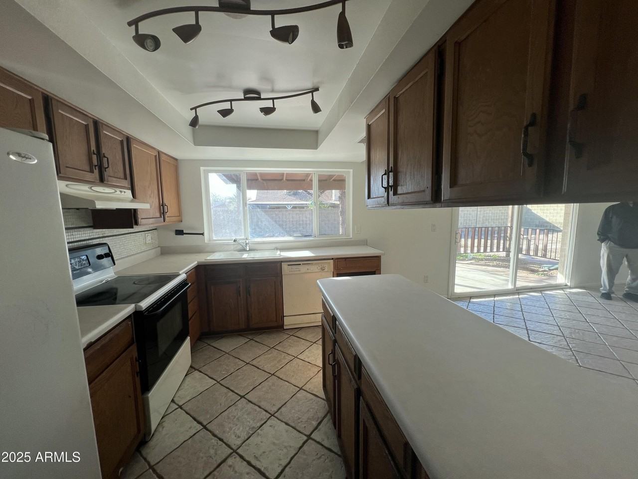 4147 W Diana Ave - Photo 4 of 13