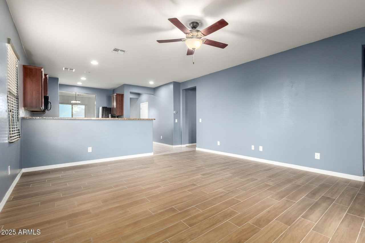 10484 E Verbina Ln - Photo 5 of 28