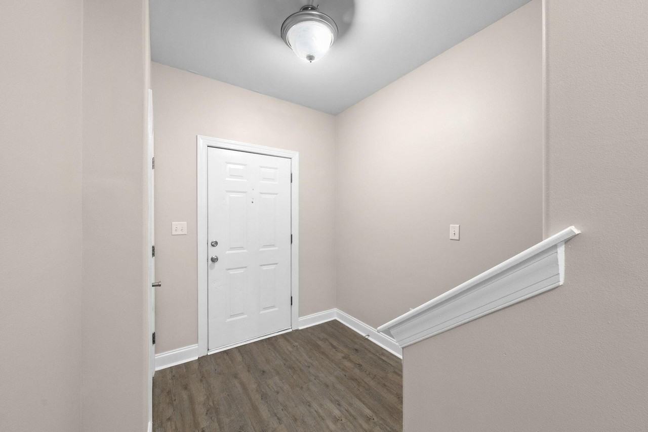 229 Mattie M Kelly Blvd - Photo 4 of 31