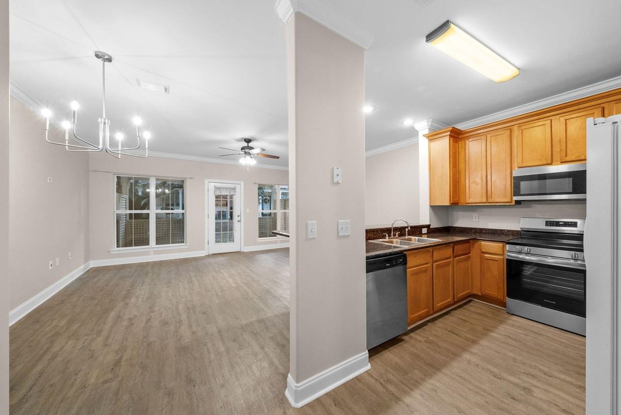 229 Mattie M Kelly Blvd - Photo 6 of 31