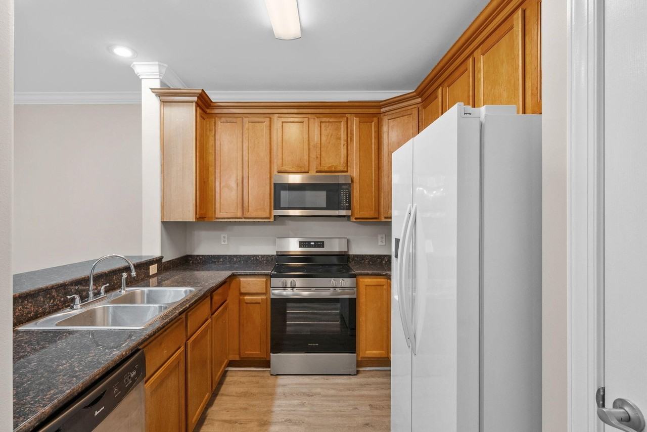 229 Mattie M Kelly Blvd - Photo 7 of 31