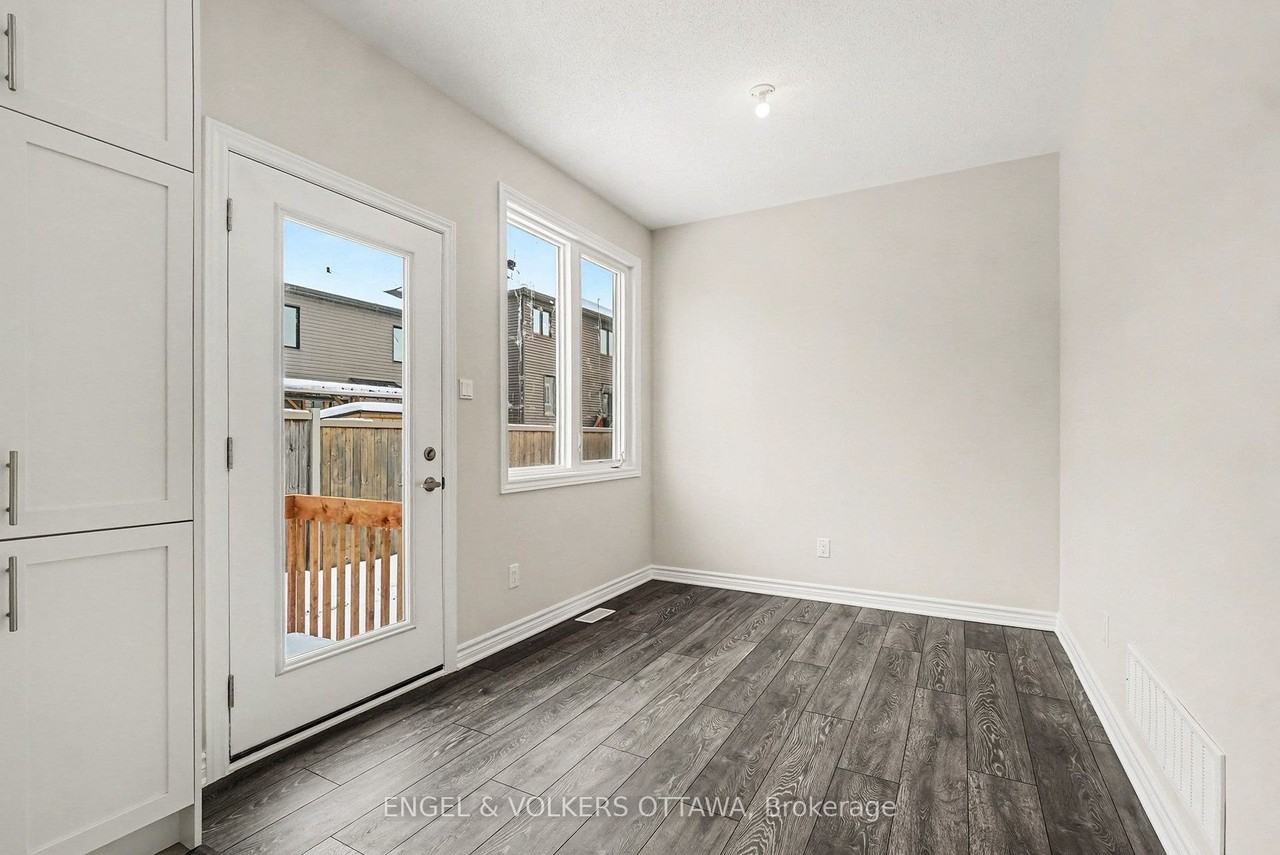 149 Ryan Reynolds Way - Photo 4 of 14