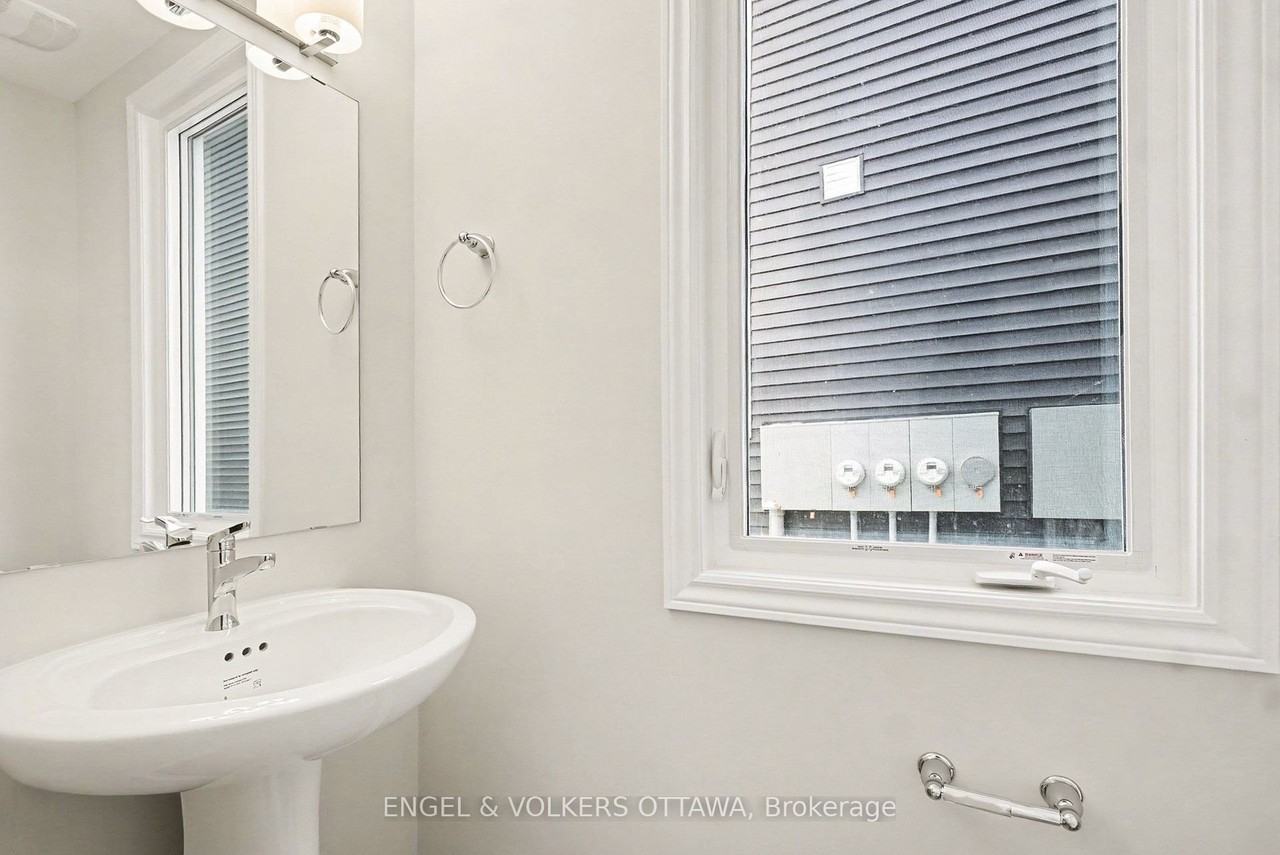 149 Ryan Reynolds Way - Photo 6 of 14