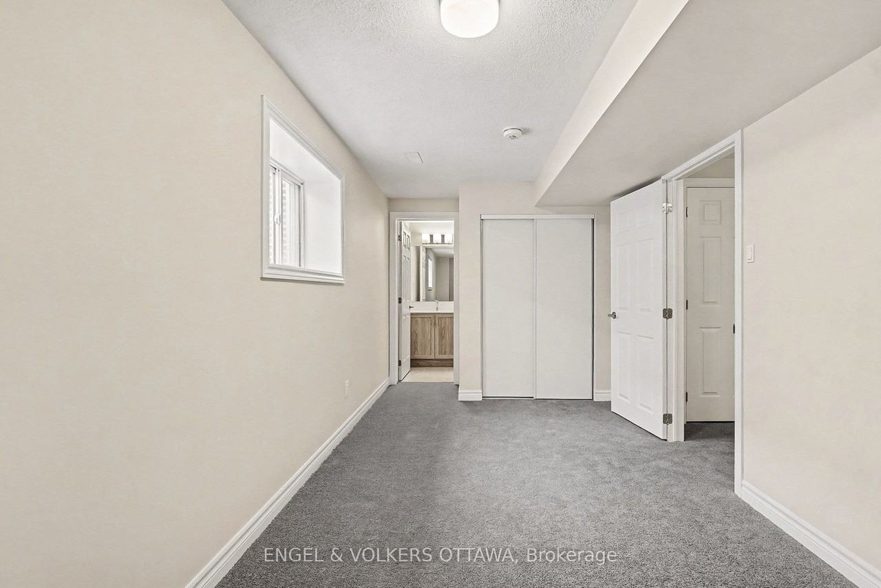 149 Ryan Reynolds Way - Photo 7 of 14