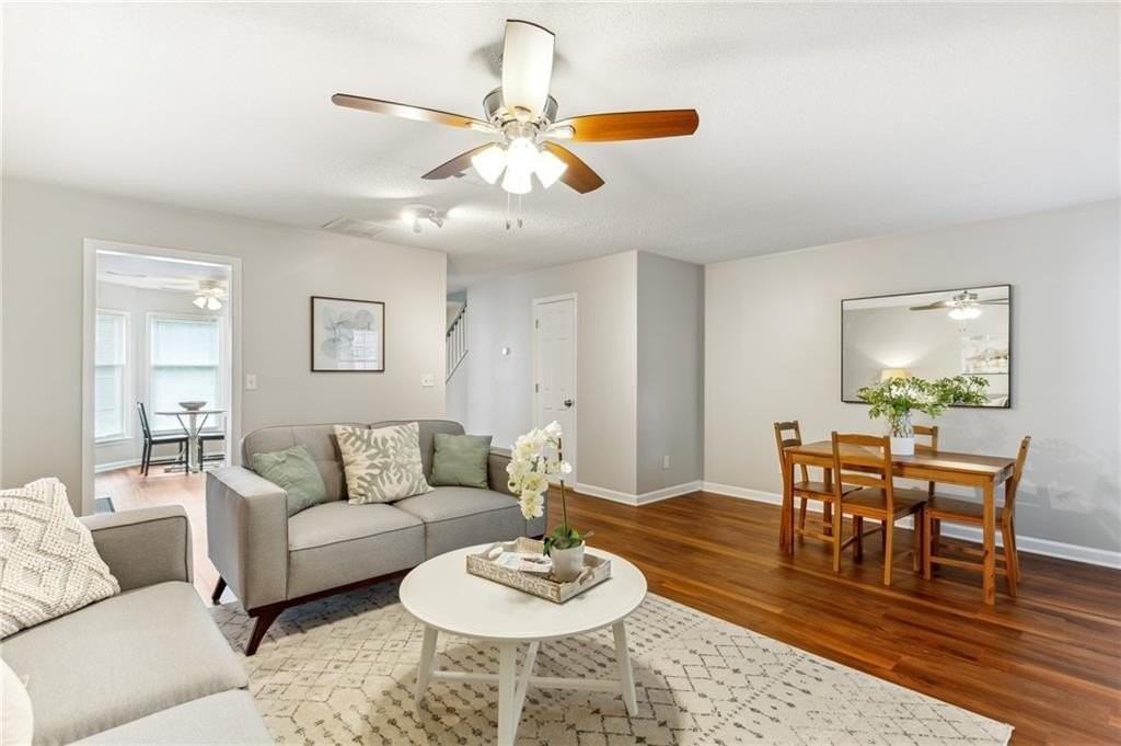 1166 Magnolia Way Se - Photo 5 of 26