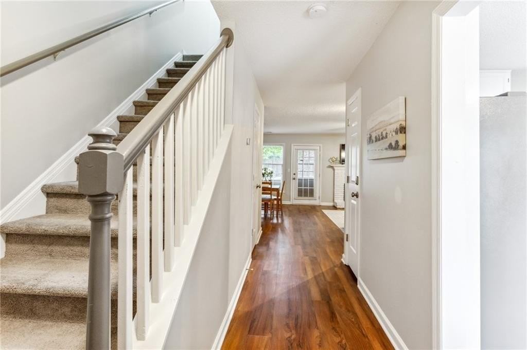 1166 Magnolia Way Se - Photo 6 of 26