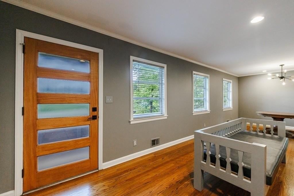 776 Windsor Pkwy - Photo 2 of 34