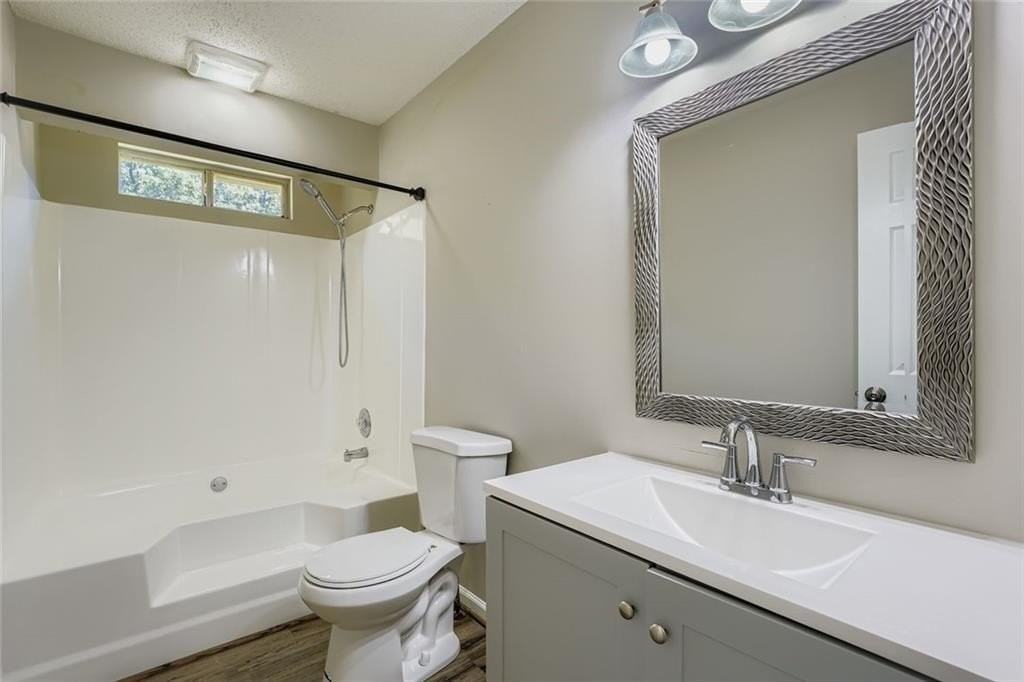 1233 Waterton Trl - Photo 7 of 11