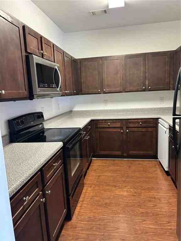 3037 Bonnes Dr - Photo 6 of 14