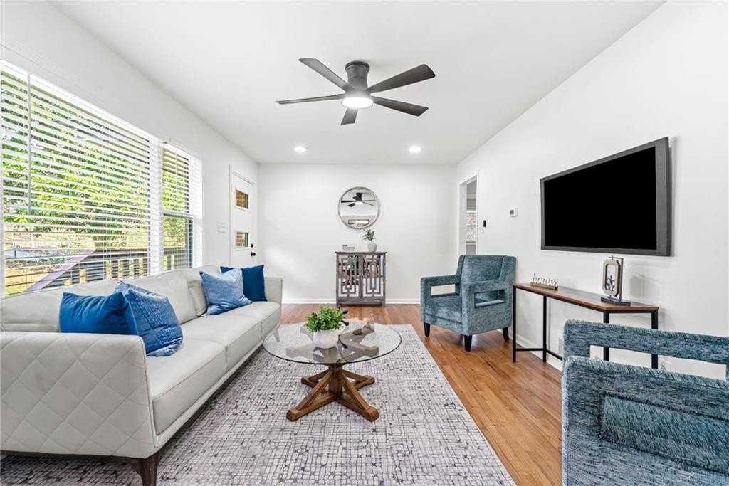 801 N Evelyn Pl Nw - Photo 3 of 28