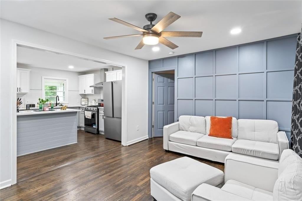 1326 Stella Cir Sw - Photo 5 of 26