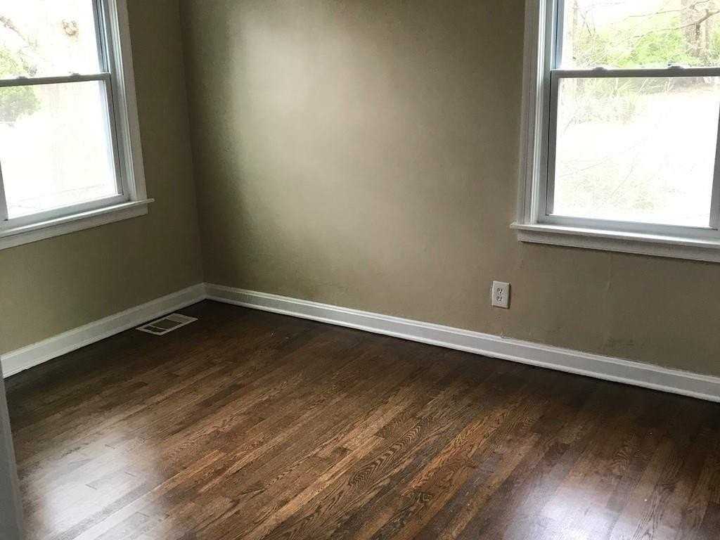 839 Mimosa Dr - Photo 3 of 8