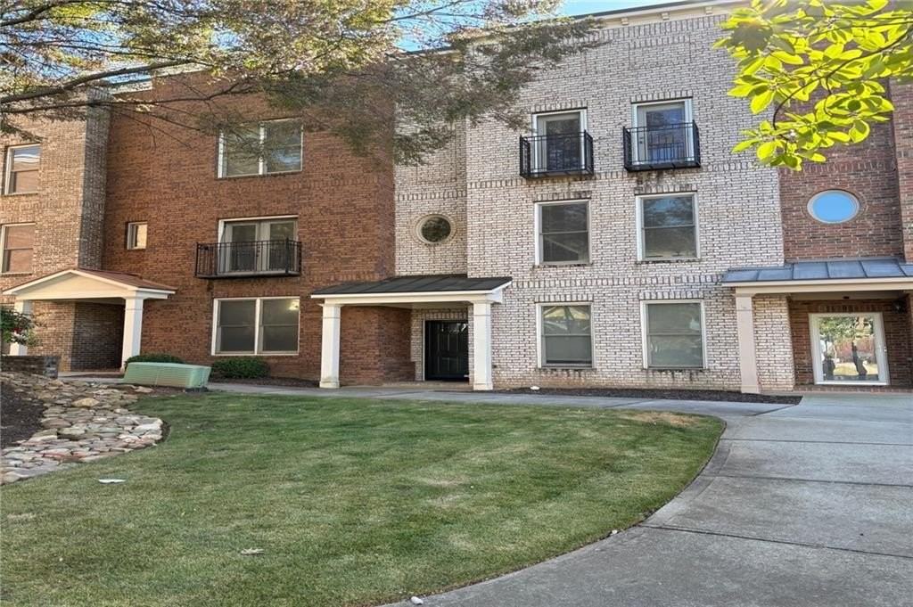 772 Liberty Commons Dr Nw - Photo 2 of 23