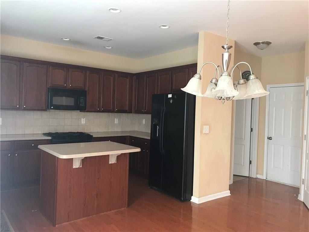 729 Castlebottom Dr - Photo 2 of 7