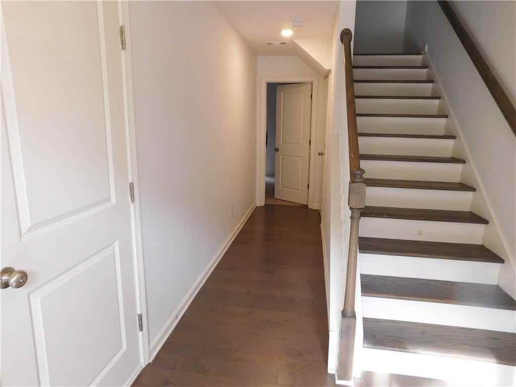 887 Society Cir Sw - Photo 4 of 31