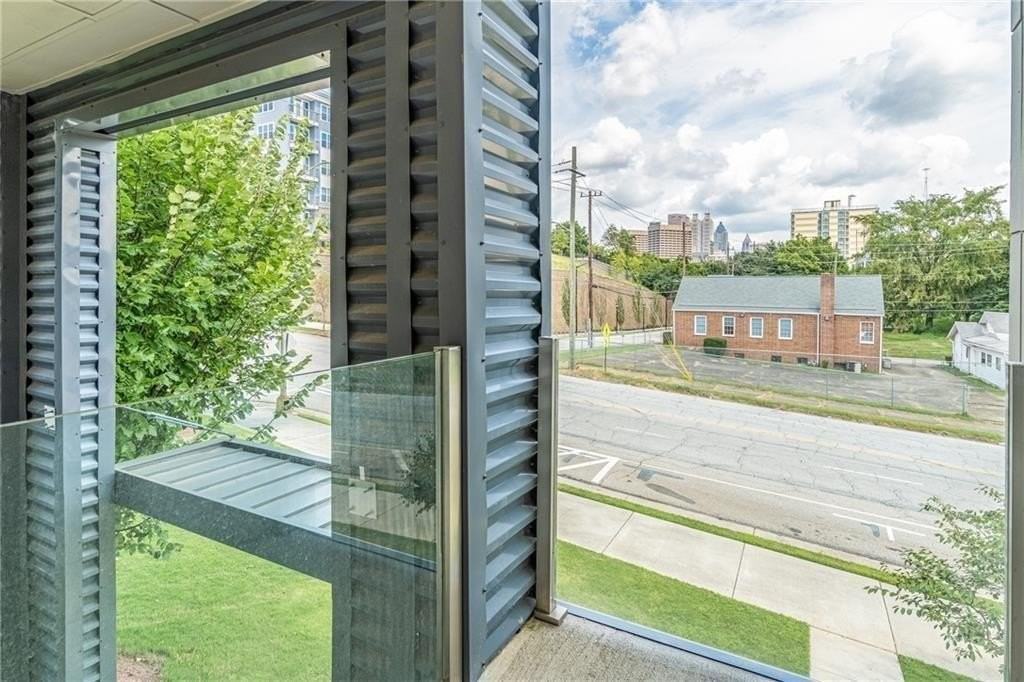 472 Martin St Se #2 - Photo 4 of 25