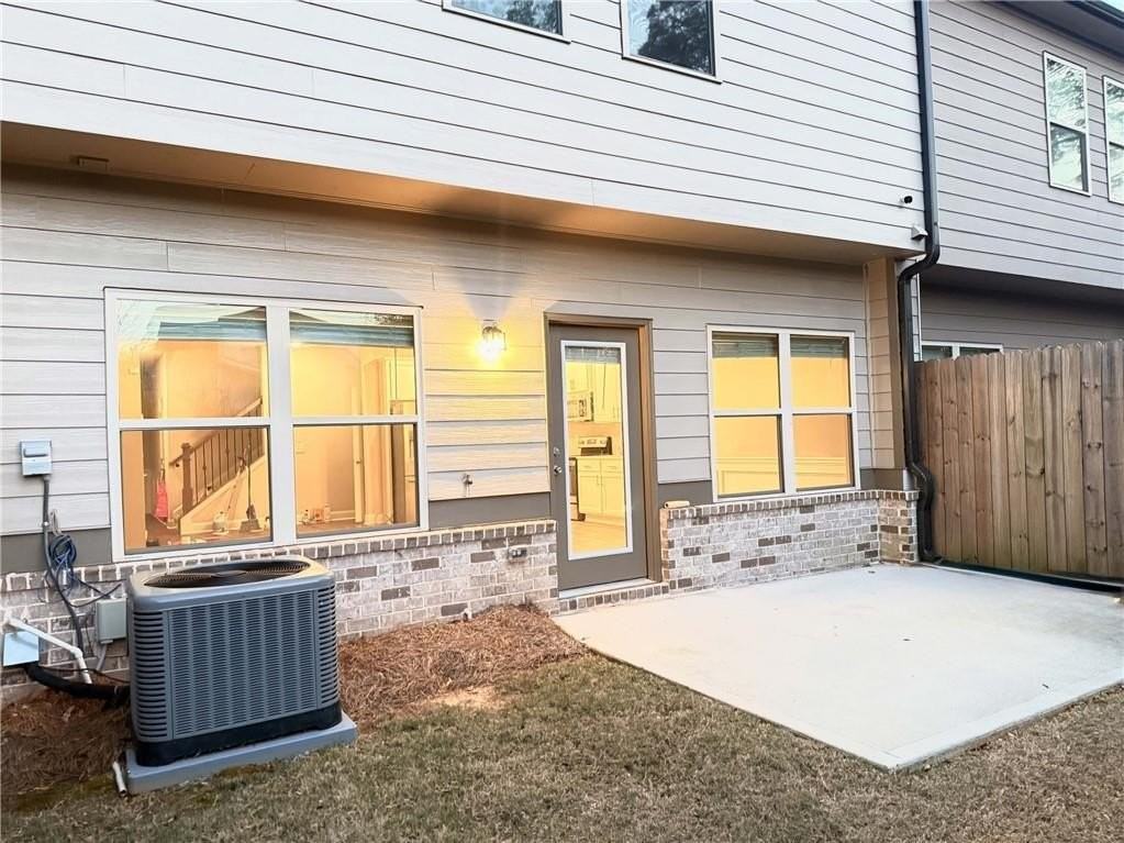 480 Rockfern Ct - Photo 2 of 32