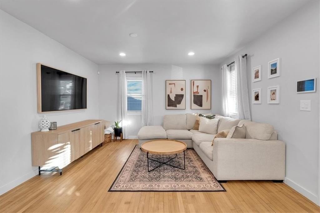 1520 Foote St Ne - Photo 7 of 39